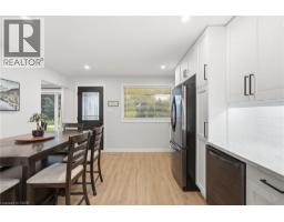 10 TAYLOR Crescent - 13