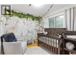 10 TAYLOR Crescent - 17