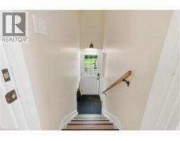 10 TAYLOR Crescent - 20