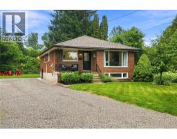 10 TAYLOR Crescent - 3