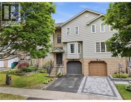 692 GRANGE Crescent - 1