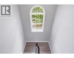 692 GRANGE Crescent - 15