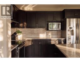 80 ROBERT SIMONE Way - 12