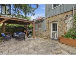 565 ST DAVID Street N - 32