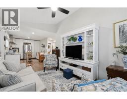 565 ST DAVID Street N - 37