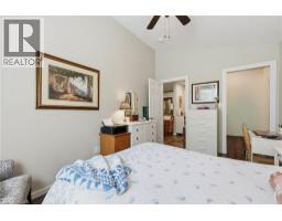 565 ST DAVID Street N - 45