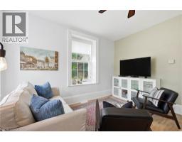 565 ST DAVID Street N - 5