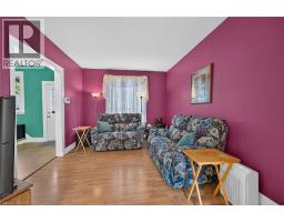 230 PICTON Street E - 14
