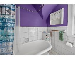 230 PICTON Street E - 27