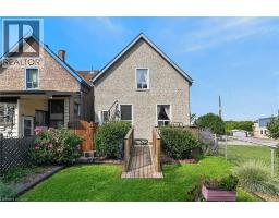 230 PICTON Street E - 45
