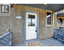 230 PICTON Street E - 49