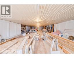 875 SAFARI Road - 24