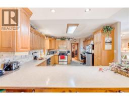 875 SAFARI Road - 41