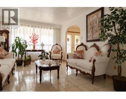 43 HENLEY Drive - 3