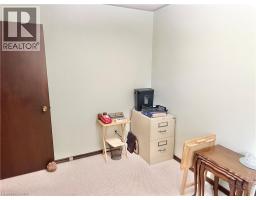 44 DOUGLAS Avenue - 20