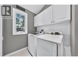 4905 MAPLEVIEW Crescent - 34