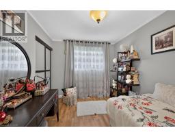 49 BROOKSTREAM Court - 28