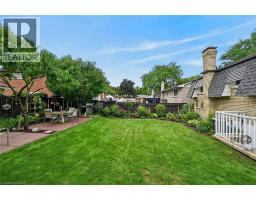 49 BROOKSTREAM Court - 44