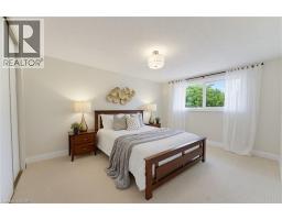 32 SILVERVINE Drive - 13