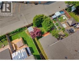 32 SILVERVINE Drive - 30