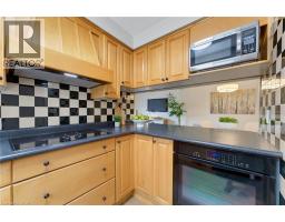 32 SILVERVINE Drive - 9