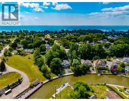 17 DONJON Boulevard - 46