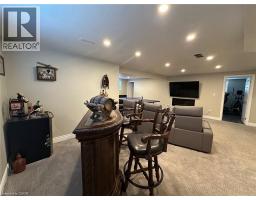 64 ENGLISH Crescent - 23