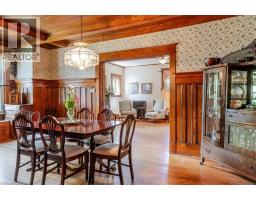 237 NORFOLK Street N - 13