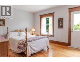 237 NORFOLK Street N - 19