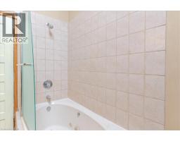 237 NORFOLK Street N - 32
