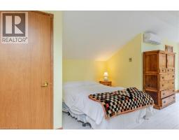237 NORFOLK Street N - 36