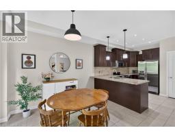 82 MAPLEVALE Drive - 10