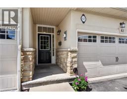 82 MAPLEVALE Drive - 3