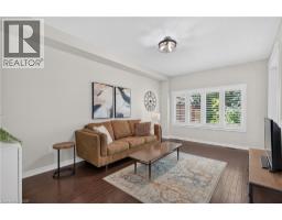 82 MAPLEVALE Drive - 6