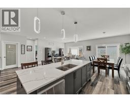 1070 EVANS Street W - 12
