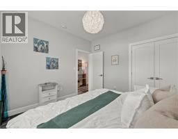1070 EVANS Street W - 25