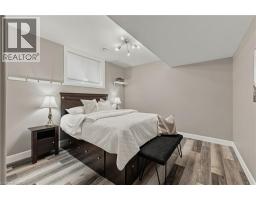1070 EVANS Street W - 31