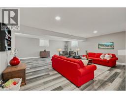 1070 EVANS Street W - 35
