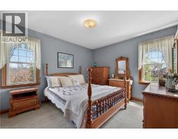 46 ERIE Street N - 20