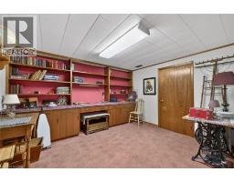 46 ERIE Street N - 27