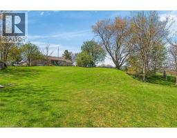 46 ERIE Street N - 38