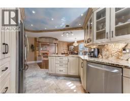 60 CHANDOS Drive - 14