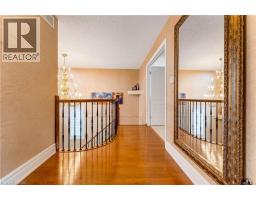 60 CHANDOS Drive - 24