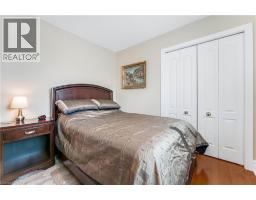 60 CHANDOS Drive - 28