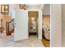 60 CHANDOS Drive - 31