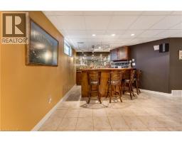 60 CHANDOS Drive - 34