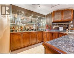 60 CHANDOS Drive - 35