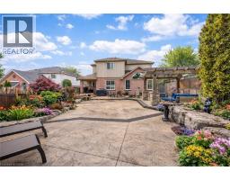 60 CHANDOS Drive - 43