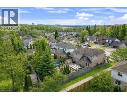 60 CHANDOS Drive - 44