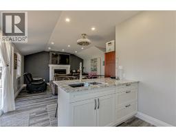 20 4TH Avenue - 20
